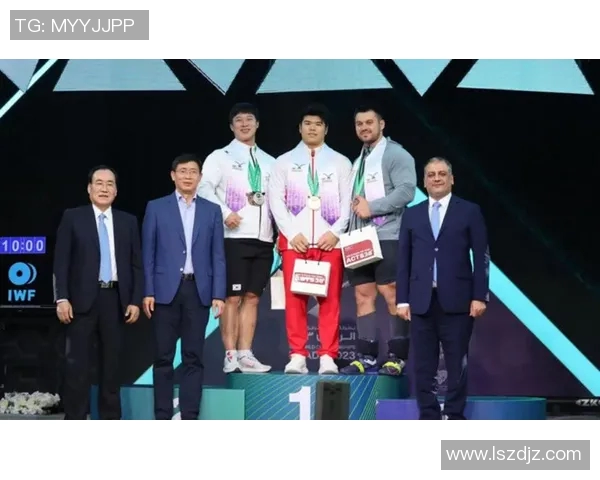 西安足球队在世锦赛中的默契配合与战术分析展现团队实力