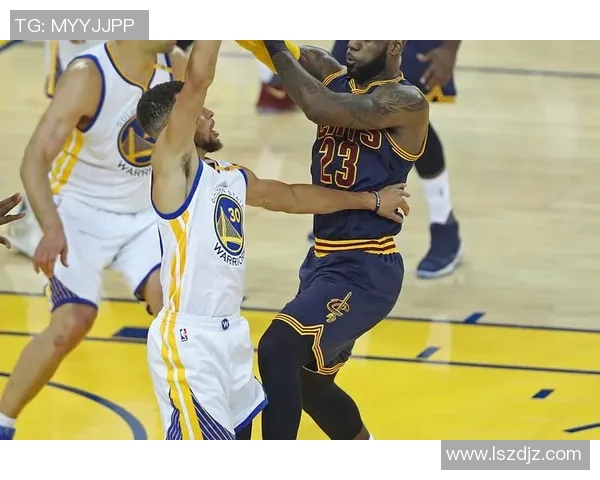 湖人勇士对决1226精彩回顾与赛季前景分析